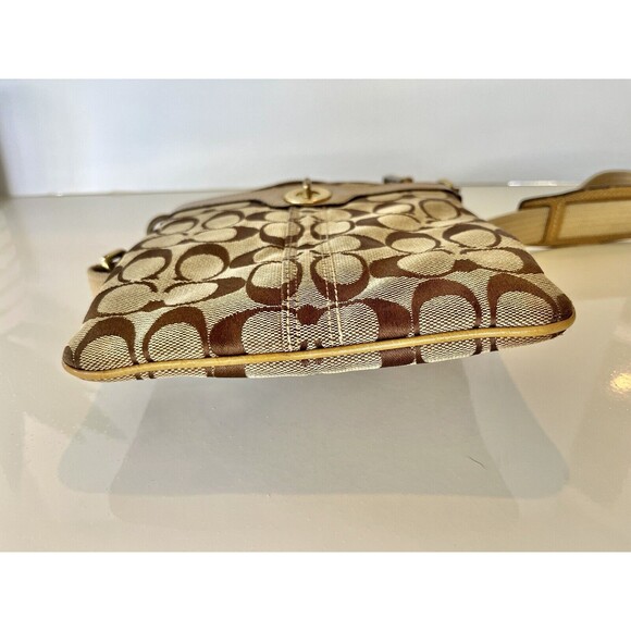 VTG Coach DO849-40688 Beige Hampton Signature Swingpack Crossbody Shoulder Bag - Picture 3 of 12